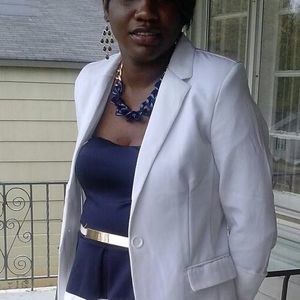 Meet your Posher, Alexis